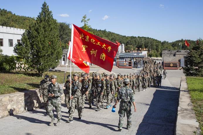 团部所有老师及各连队指导员带队指挥