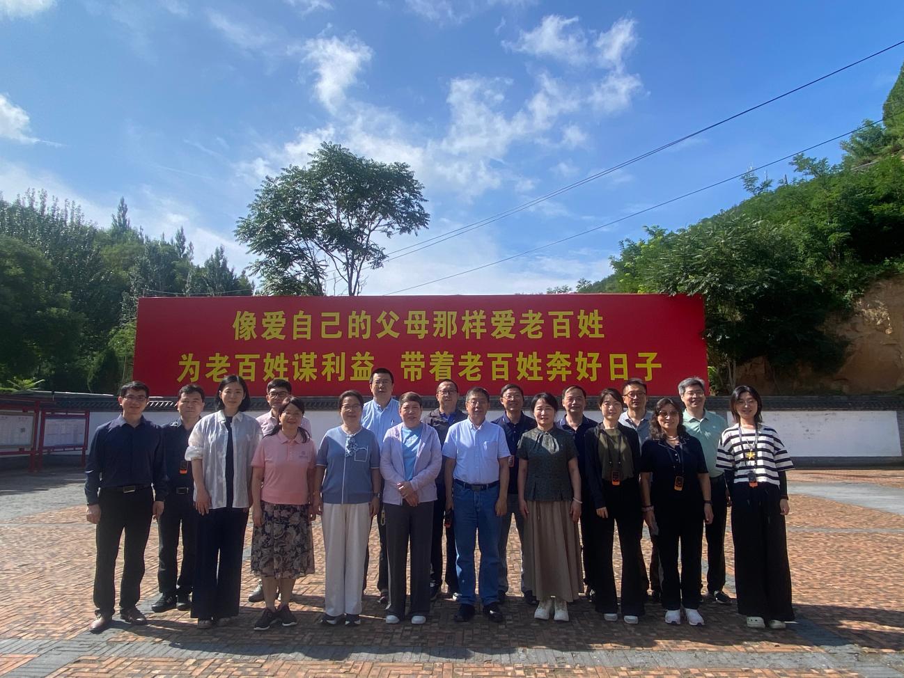 弘扬延安精神